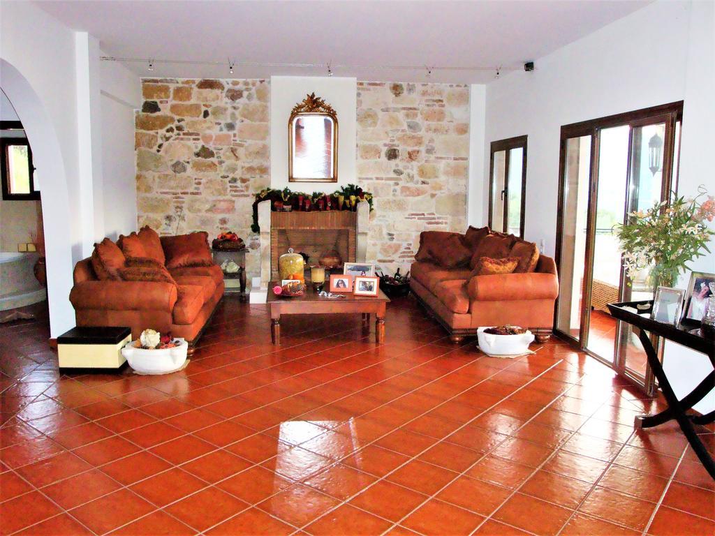 Waterfront Mediterranean Villa Skroponeria Екстериор снимка