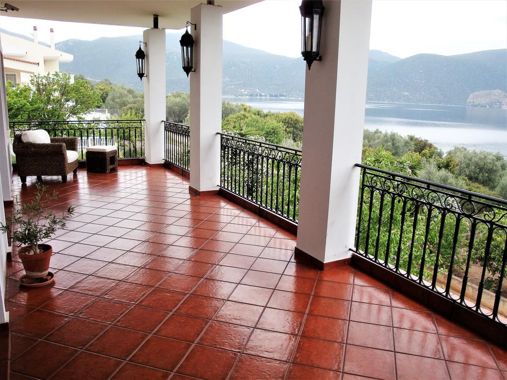 Waterfront Mediterranean Villa Skroponeria Екстериор снимка