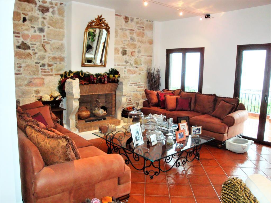 Waterfront Mediterranean Villa Skroponeria Екстериор снимка